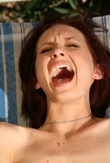 amateur photo 49070930_057_1deb