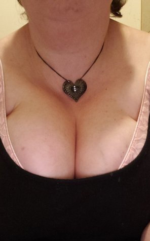 foto amateur Do you like my new necklace?