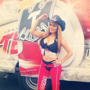 foto amateur I have never wanted Tecate more