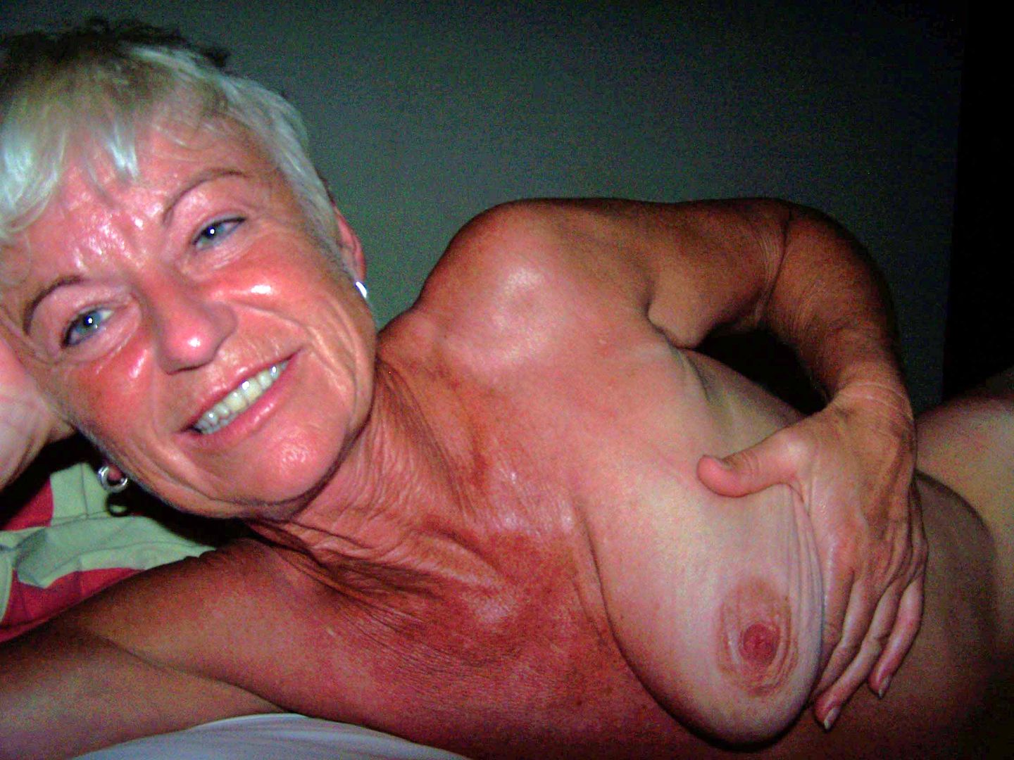 Amateur older women porn