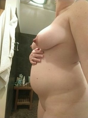 amateur photo 20 weeks, getting ready for someone not my husband to come over and fuck me. I love vacation days!