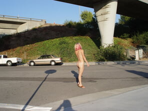 foto amadora Brandy Slavsky naked in public (125)