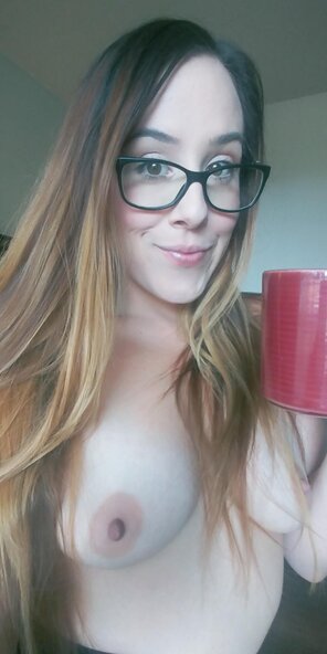 amateur pic How about a little MILF with your coffee? :D