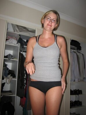 foto amateur Brisbane_Emma_stripped_Naked_IMG_0430 [1600x1200]
