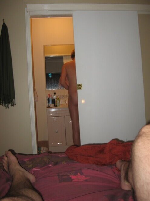 Brisbane_Emma_stripped_Naked_IMG_0486 [1600x1200] nude