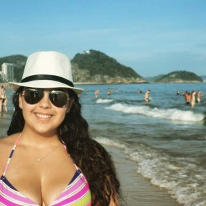amateur pic Busty brunette babe at beach in Brazil