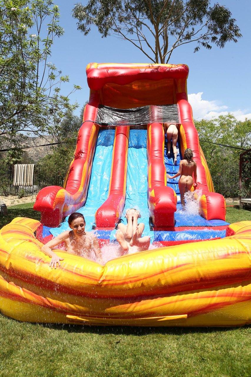 amateur photo JASMINE WOLFF PIC503