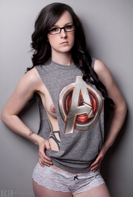Avenger fan girl