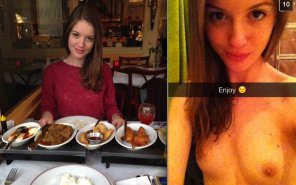 photo amateur Dinner and a nudie