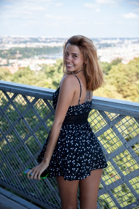 amateur photo 74288927_006_a49f