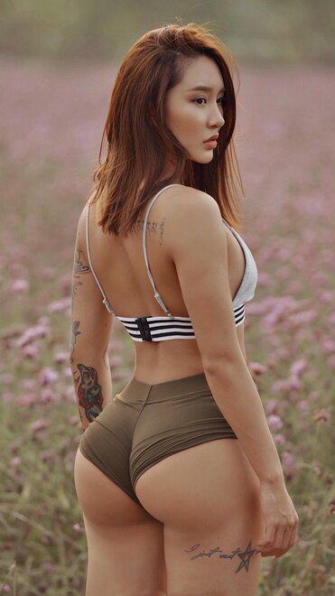 Hitomi Songyuxin nude