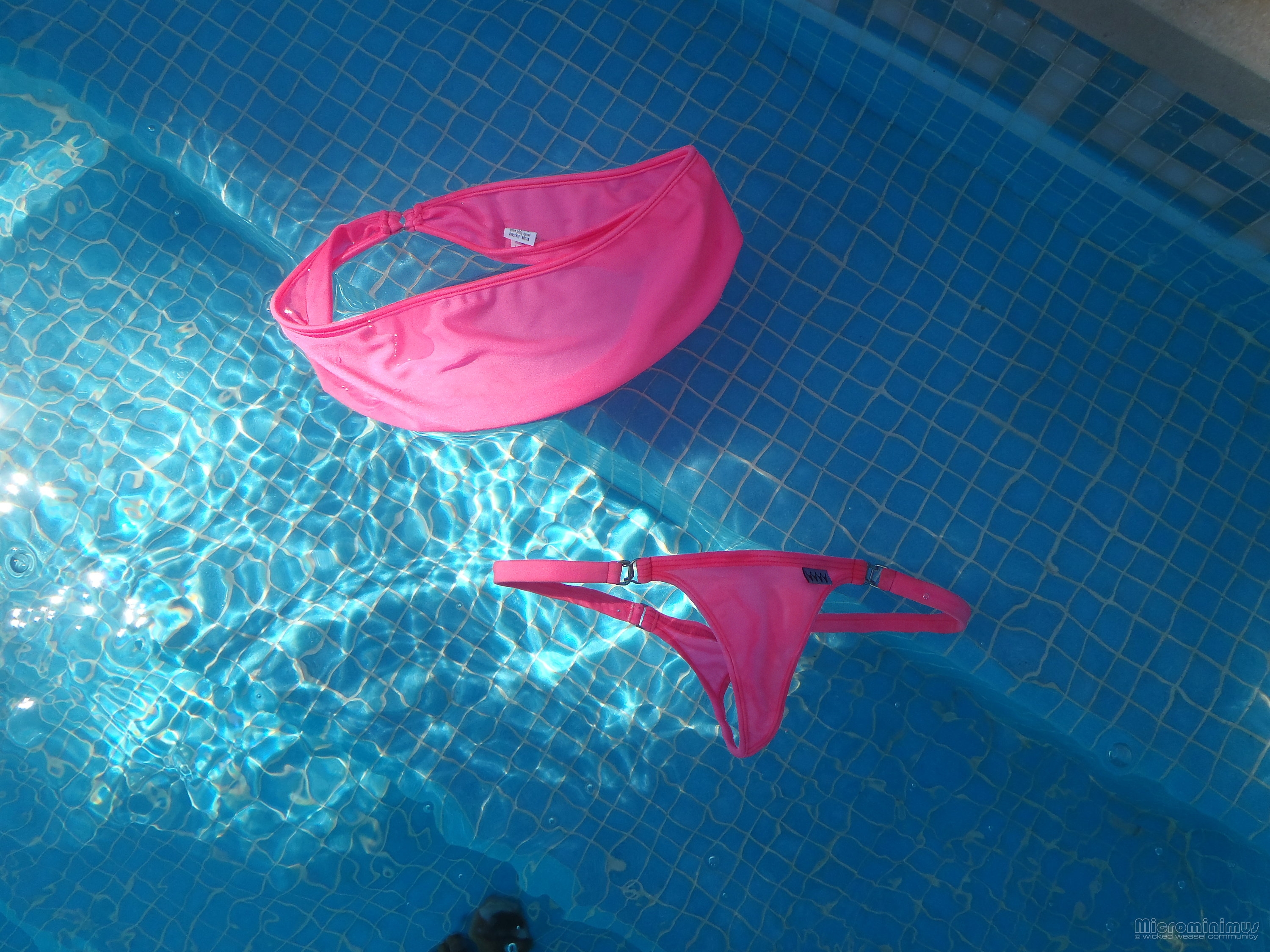 amateur photo Pool-089-topaz-sharpen