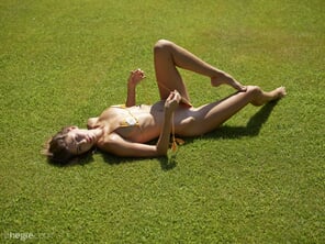 アマチュア写真 anna-l-yellow-bikini-27-14000px