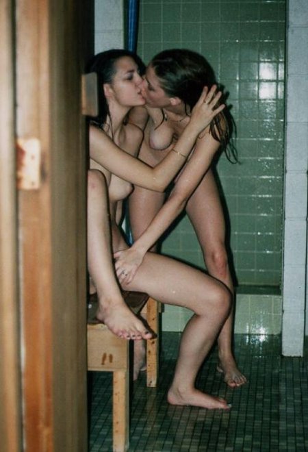 Caught in the sauna Porn Pic hq nude pic