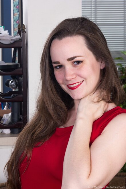 KellyMorgan_RedDressRedHeels_003