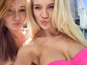 photo amateur Alex Tanner & Addison Avery: L.A Fun And Games