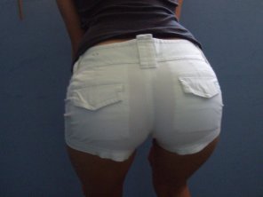 amateur photo White shorts