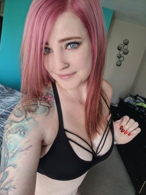 foto amateur How do you feel about pink hair?