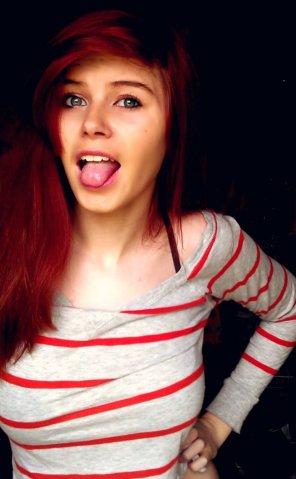 amateur-Foto Hair Face Red Facial expression Lip 
