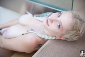 photo amateur Blonde with braided pigtails