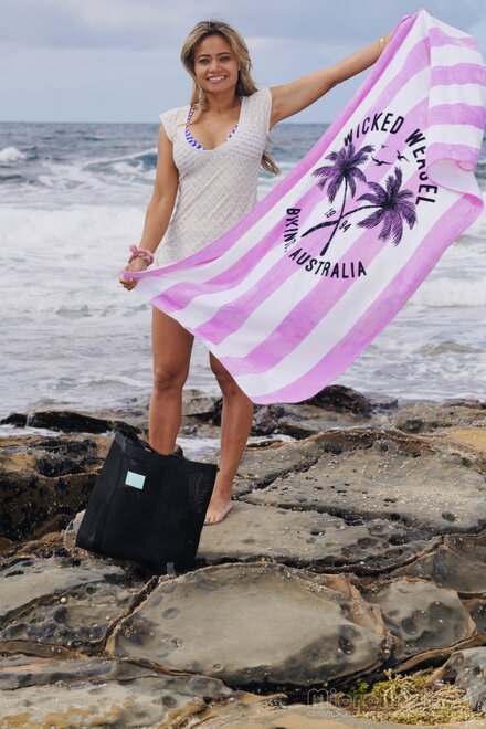 Apollo Bay 22 087-topaz-faceai-enhance-1.8x