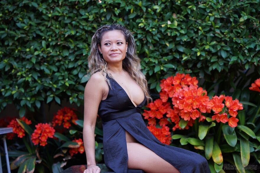 Black dress 153-topaz-faceai-enhance-1.8x