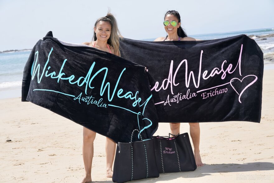 WW Towel & Bag 455-topaz-faceai-enhance-1.8x