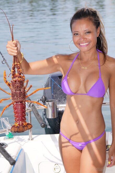 Yellow Mesh 468-topaz-faceai-enhance-1.8x