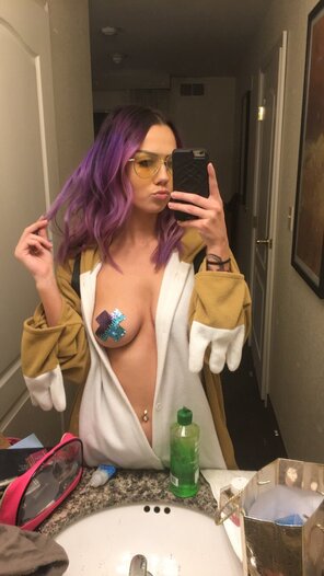 foto amateur Busty slut Kendall (24)