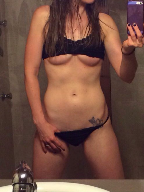 Selfie Slut nude