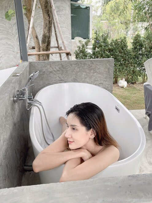 101759aq61ayw2sq1jp2z2