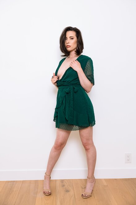 CASEY CALVERT PIC354