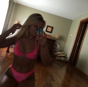 zdjęcie amatorskie Pink bikini