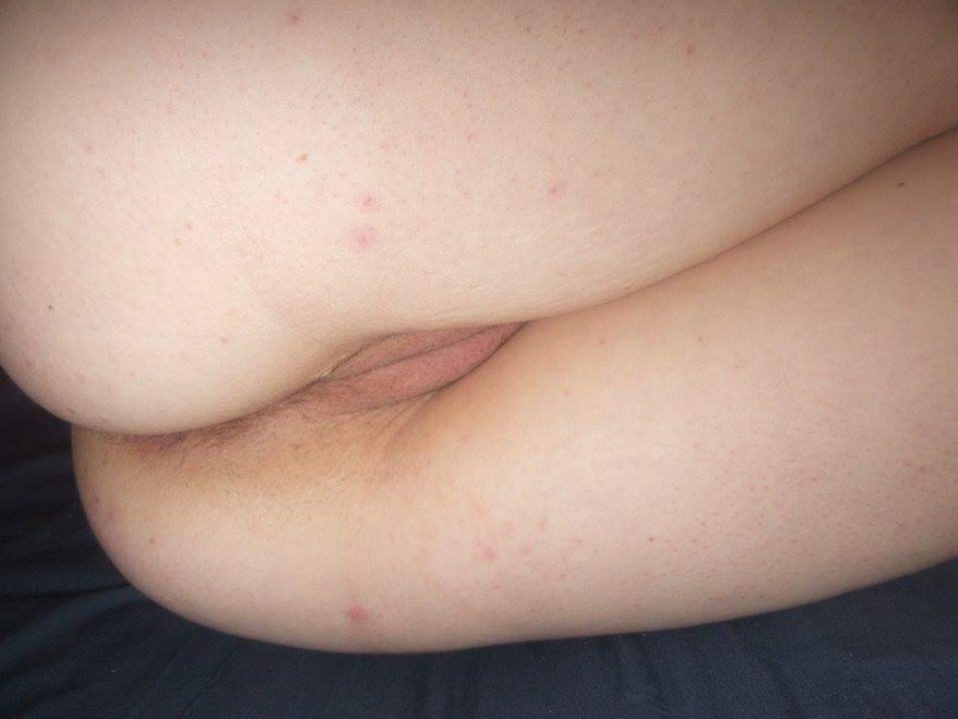 [F]irst pussy reveal