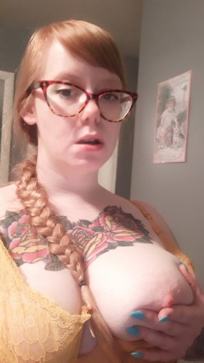 zdjęcie amatorskie I'm such a horny redhead slut.