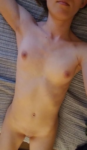 amateur pic Original ContentWaiting on my bed