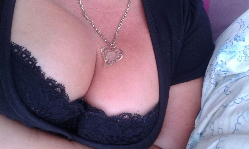 amateur photo Untitled_Slut_Irina_Grape_ir1