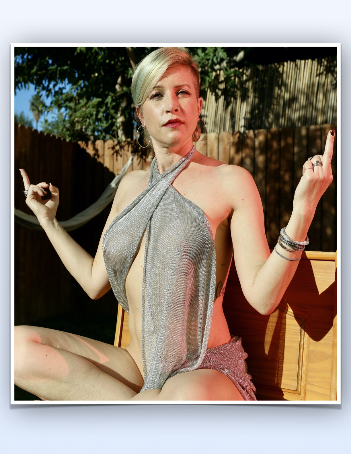 amateur photo ‎Erotic Blonde Milf V2.‎12