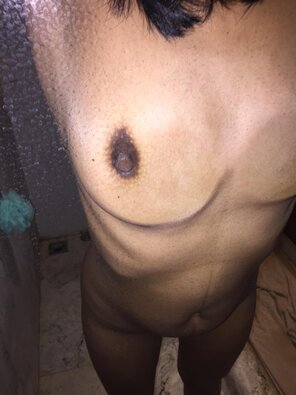 photo amateur nipple pressed against the glass [F]