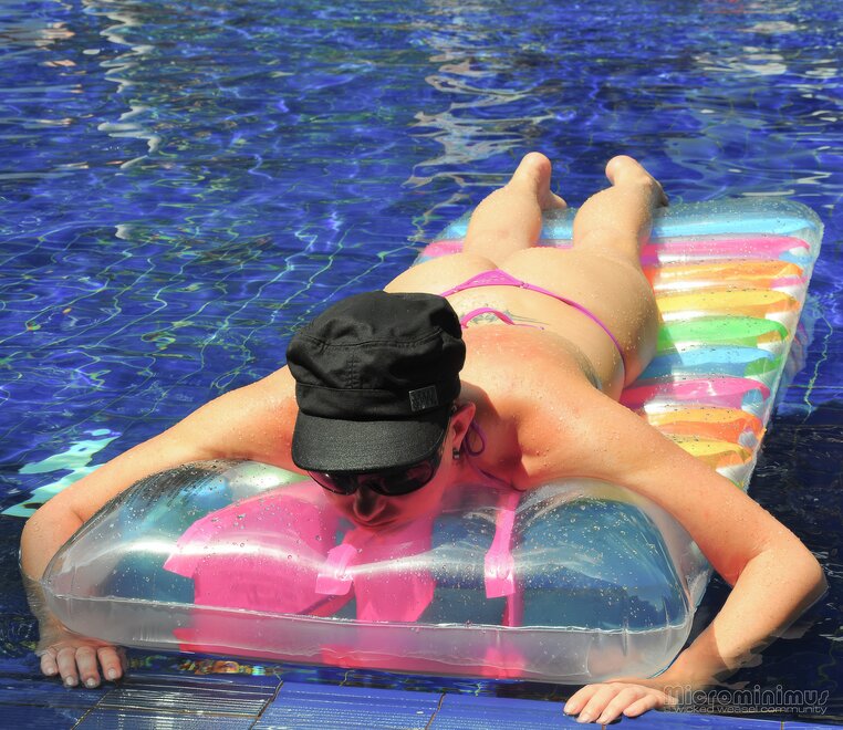 Phuket 0445-topaz-enhance-2.5x nude