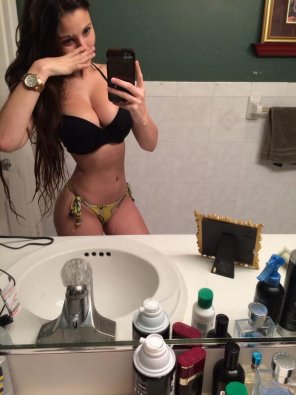 amateur-Foto mismatched bikini