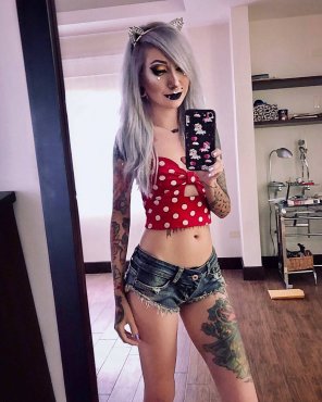 foto amatoriale Polka Dots And Jean Shorts
