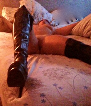 amateur pic Puss and boots [OC]