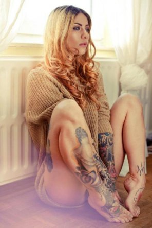 foto amatoriale Sitting Beauty Blond Leg Long hair 
