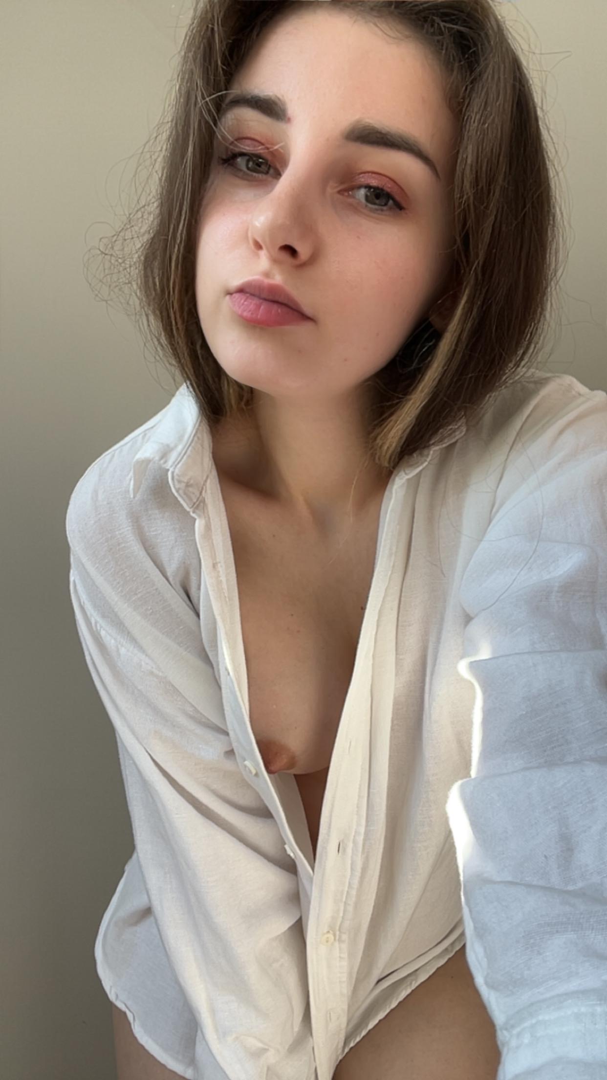 amateur photo It#s a good opportunity to peek through the slit