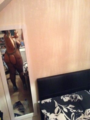 amateur-Foto When your thick ass wife wants you to come upstairs..