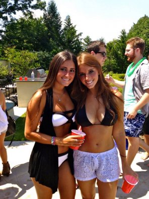 amateur pic Redhead with a friend