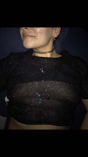 amateur-Foto Came all over my sheer shirt and mouth