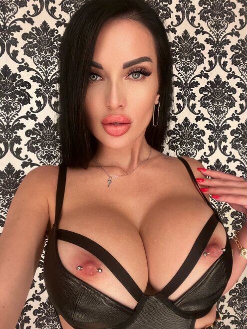 3024x4032_2ca1148c018edb3a7ccea059f3225733_1