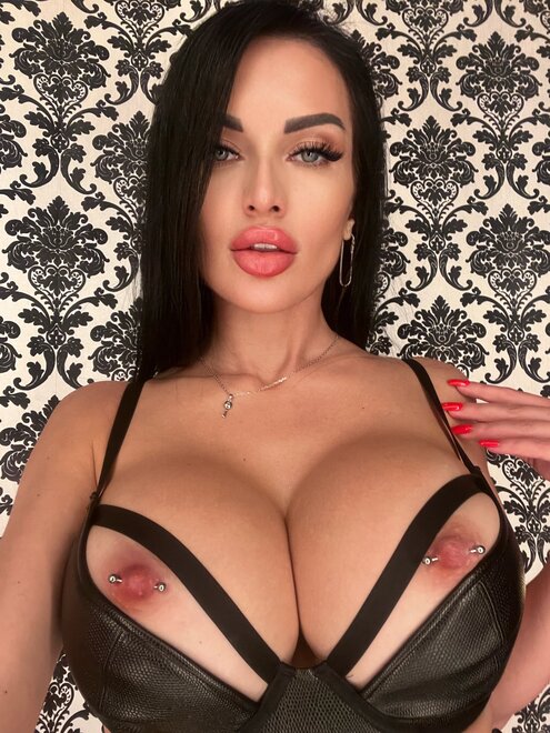 3024x4032_abfc1169e6a3996a59e6f10eff014a93